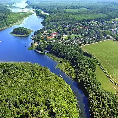 Semesterbostad Mit Sauna Im Mirow Granzow